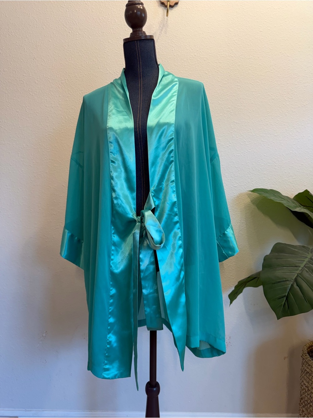Vintage Victoria’s Secret Chiffon Satin Tie Front Robe Y2K Lingerie | One Size
